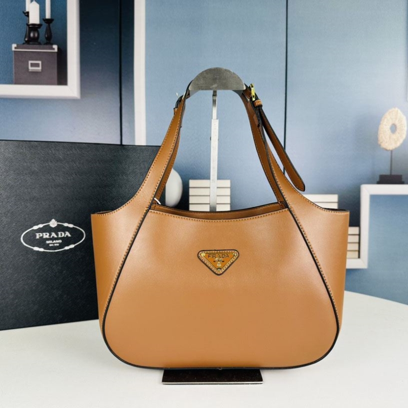 Pra*a shopping bags